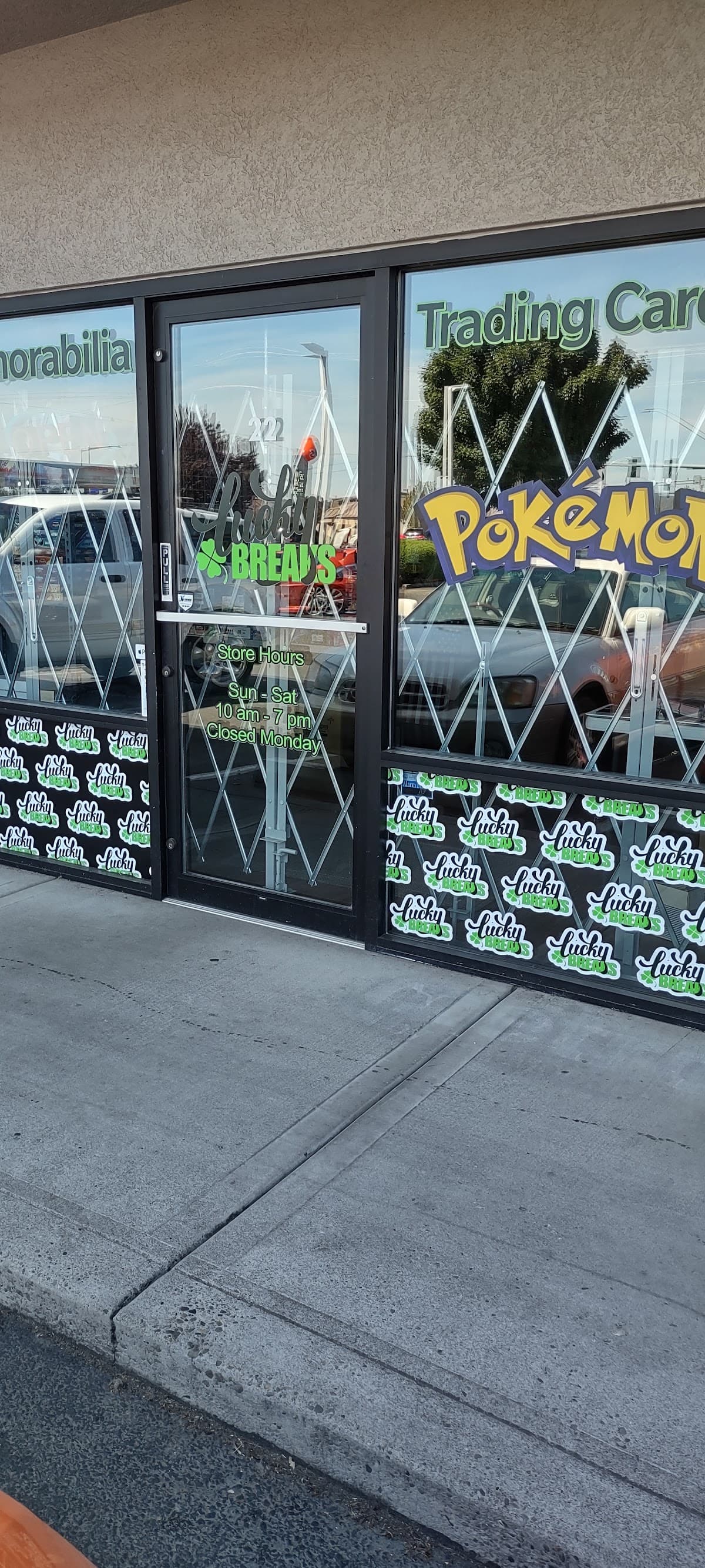 Lucky Breaks Sports Cards in Vancouver, Washington