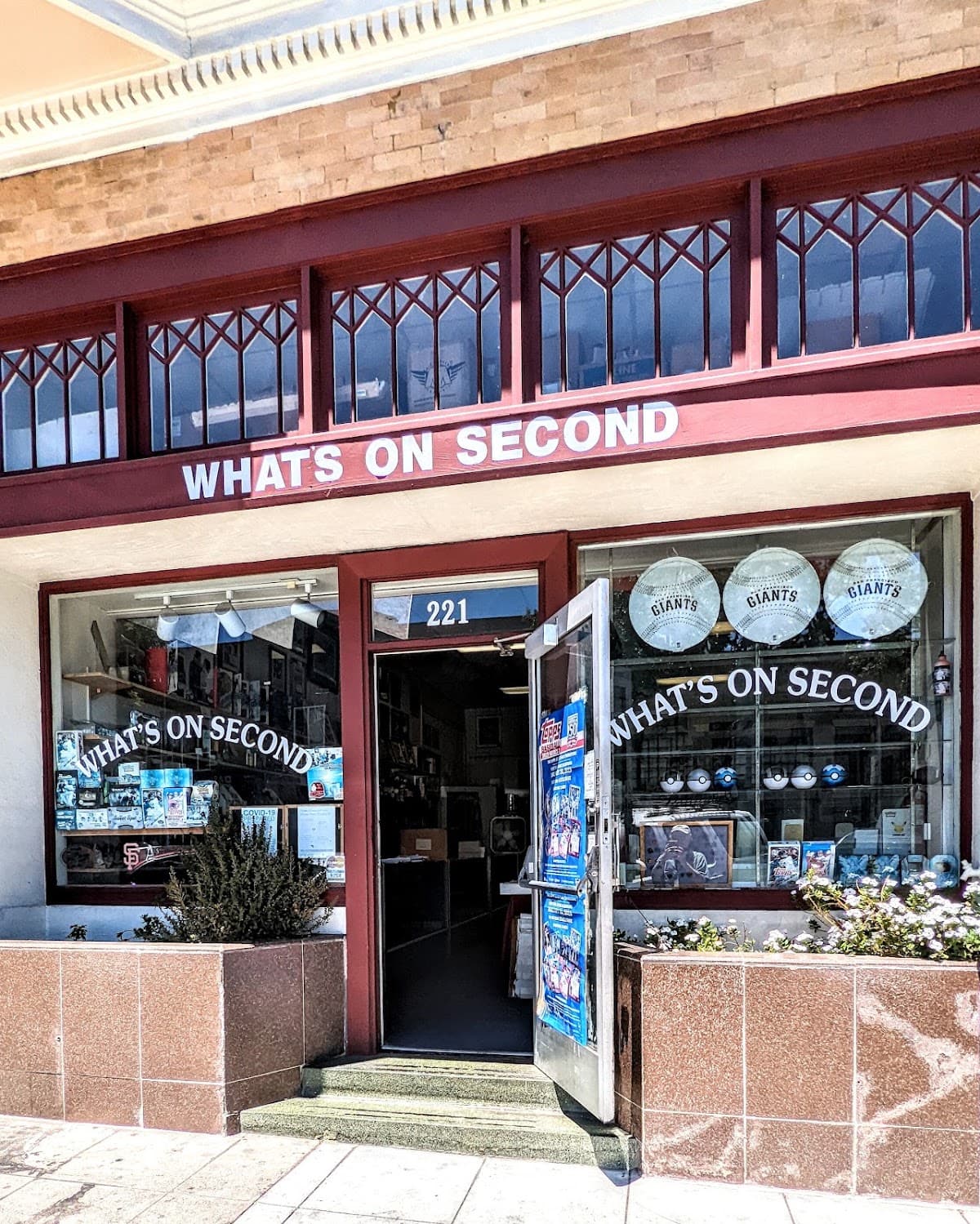 What's On Second Sports Cards in Oakland, California