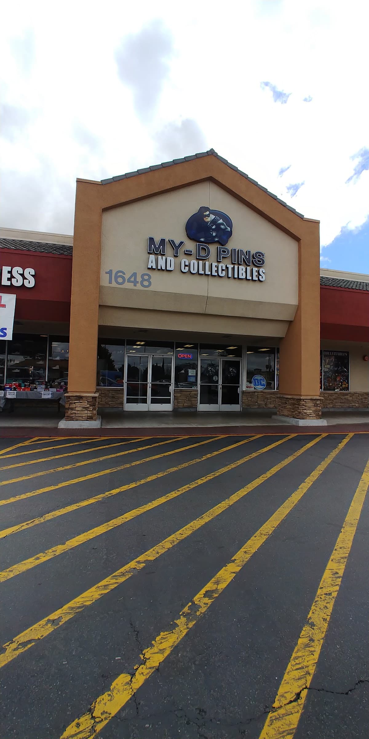 My-D Pins & Collectibles in Anaheim, California