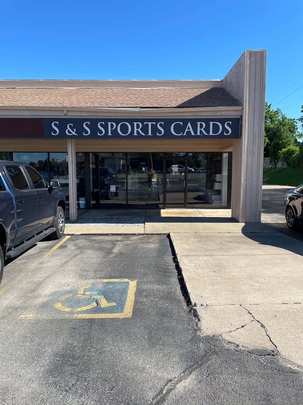 S & S Sports Cards in Tulsa, Oklahoma