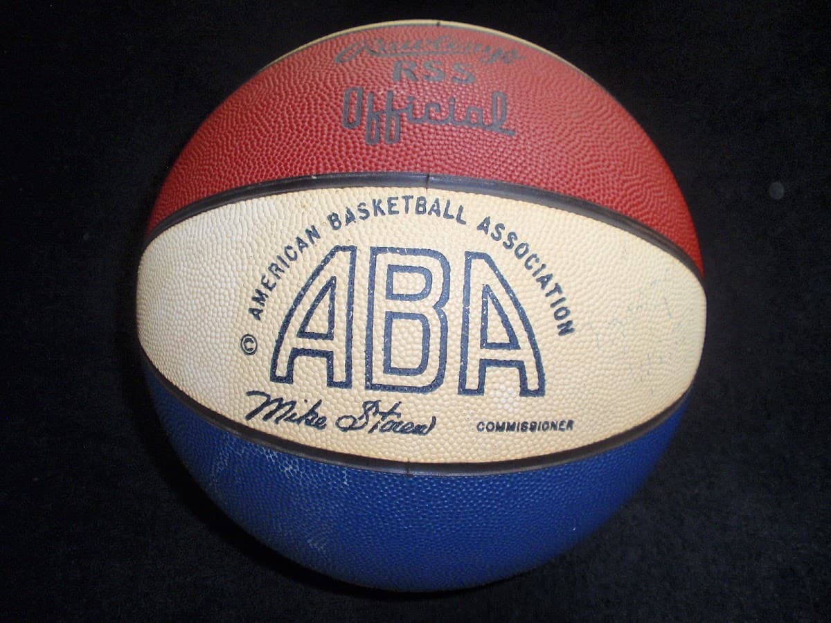 AA Midwest Sports Memorabilia & Baseball Card Buyers in St. Louis, Missouri