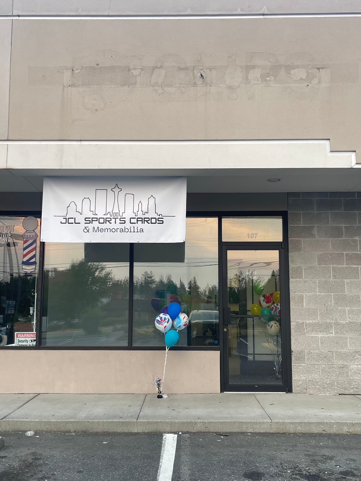 JCL Sports Cards & Memorabilia in Everett, Washington