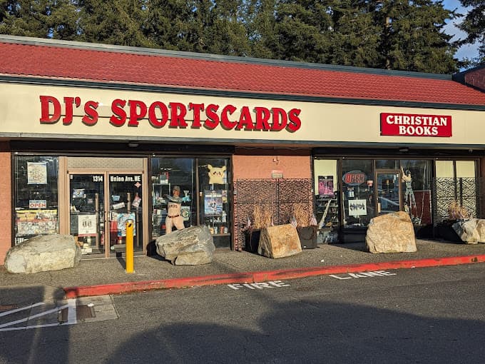 DJ's Sportscards in Bellevue, Washington
