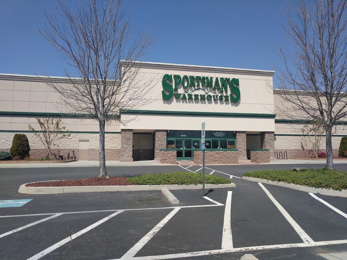 Sportsman's Warehouse in Roanoke, Virginia