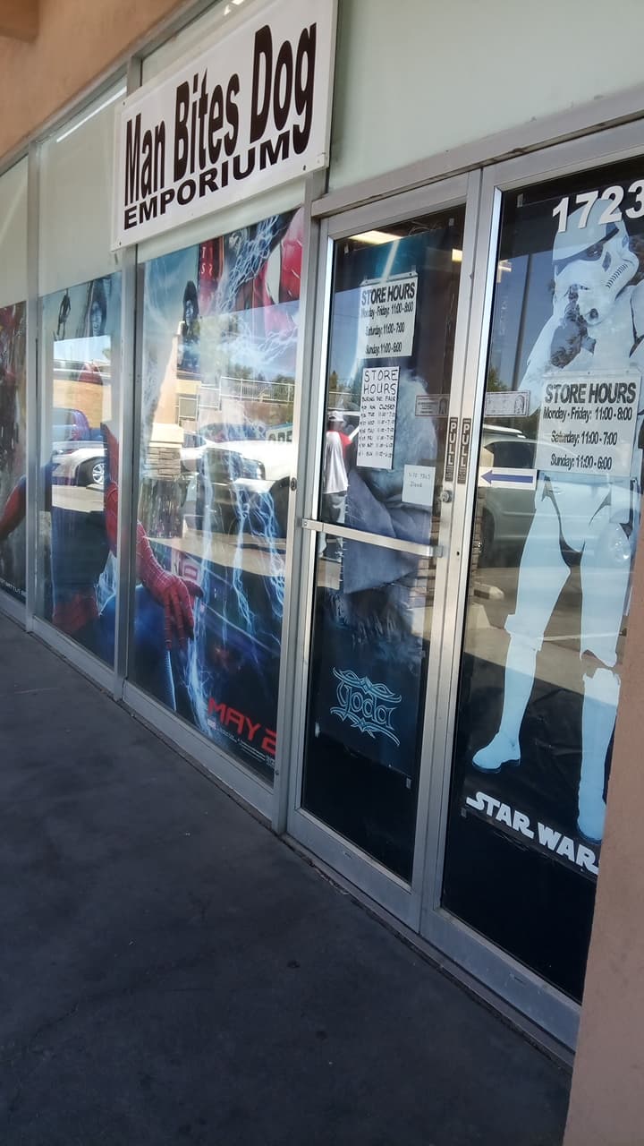 Dave's Comics & Collectibles in Bakersfield, California