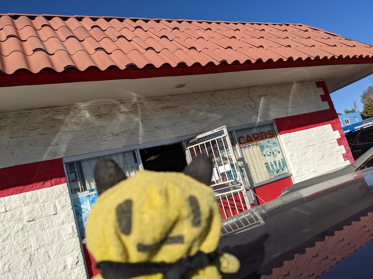 Dave's Sports Card Shop in Chandler, Arizona
