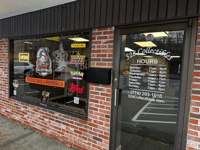 528 Collectibles in Lowell, Massachusetts