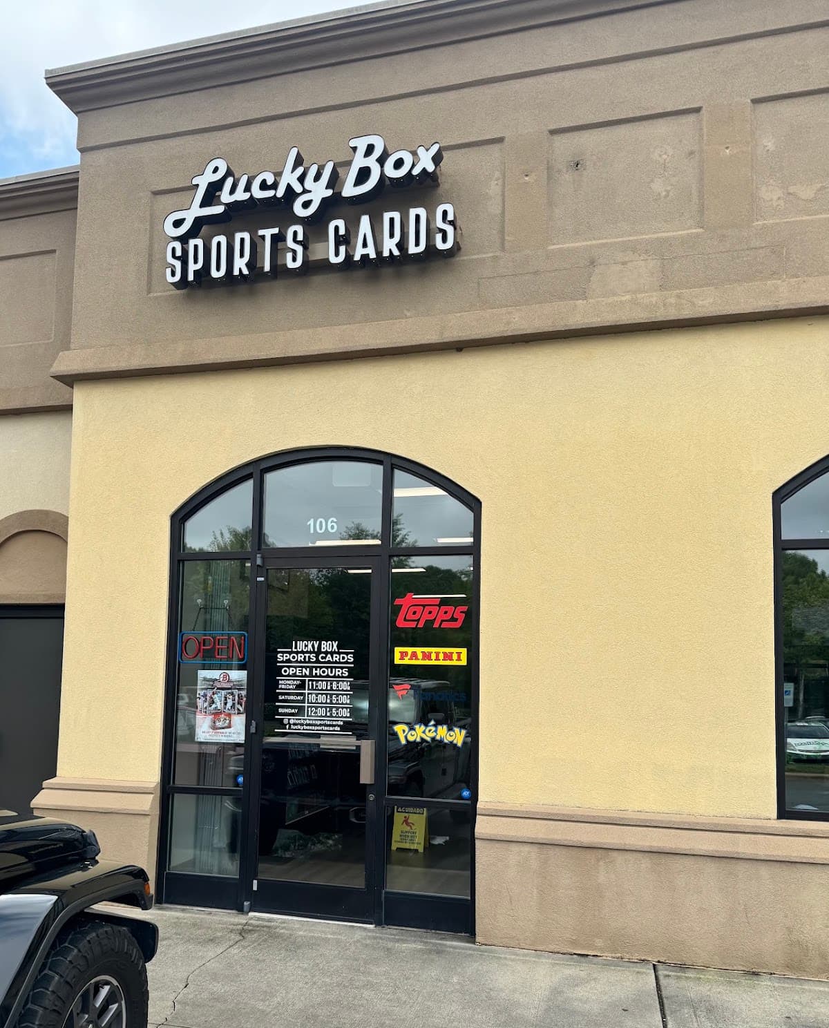 Lucky Box Sports Cards in Charlotte, North Carolina