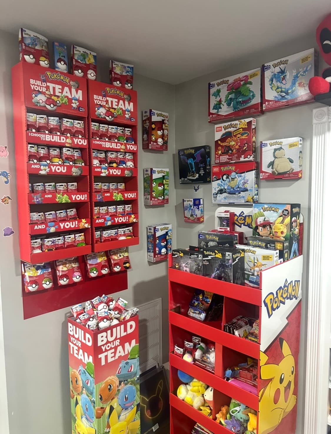 Leo’s Cards and Collectibles in Overland Park, Kansas