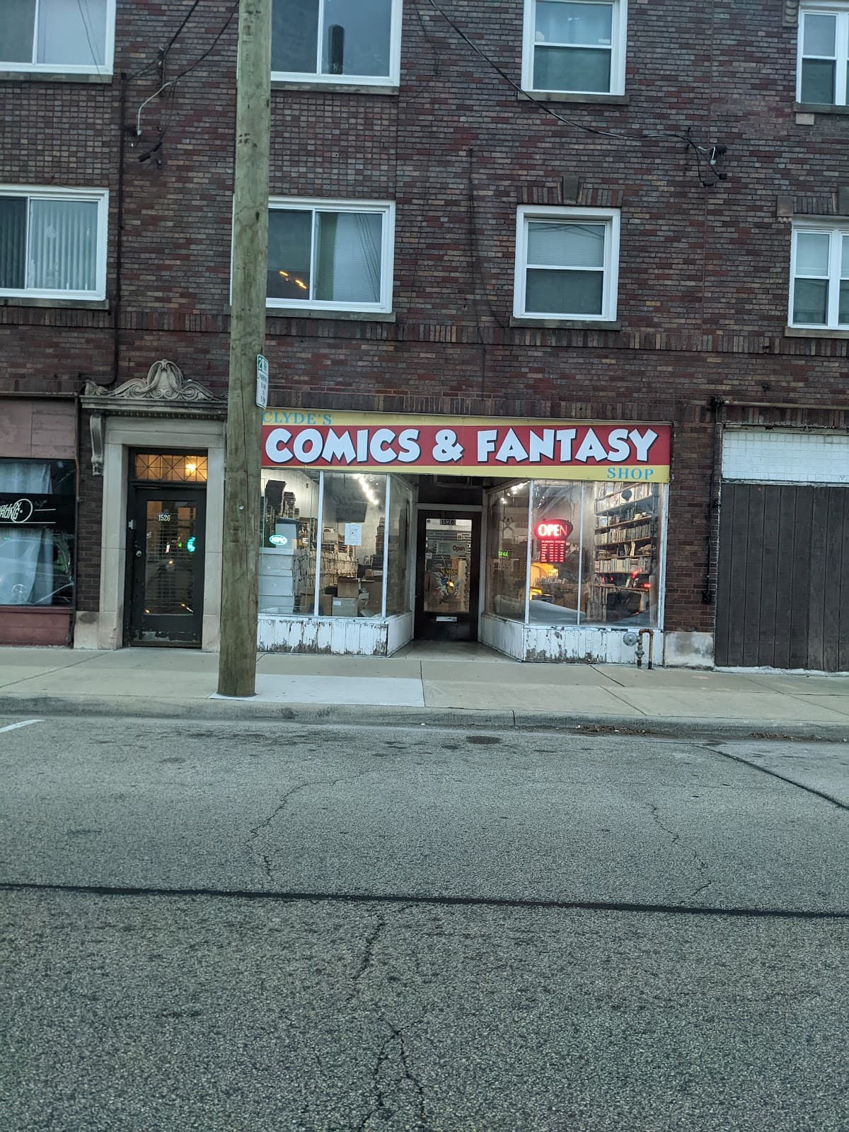 Clyde's Comic & Fantasy Shop in Rockford, Illinois