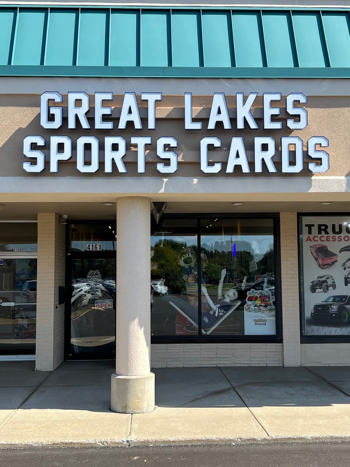 Great Lakes Sports Cards in Buffalo, New York