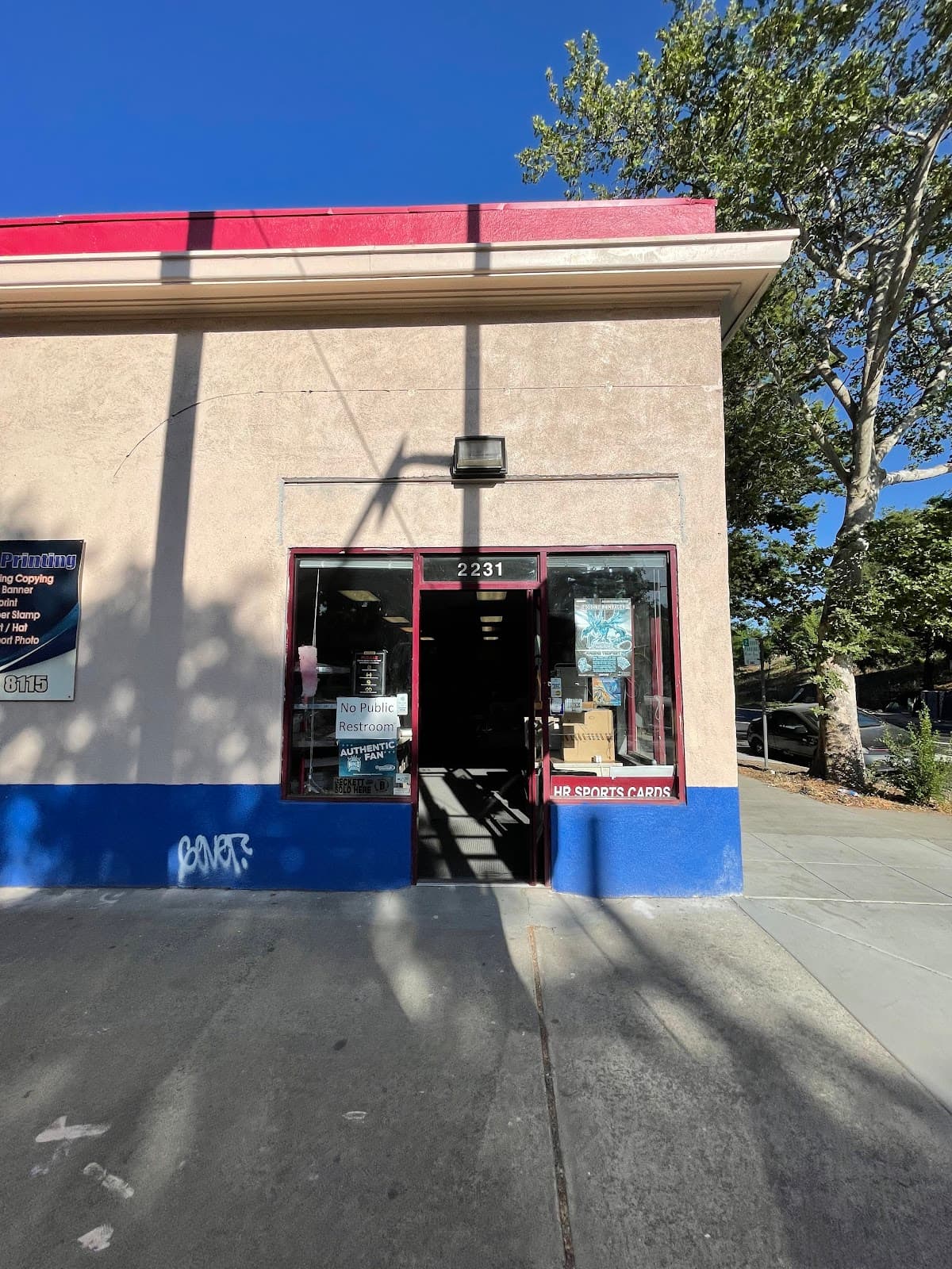 H R Sports Cards & Comics in Sacramento, California