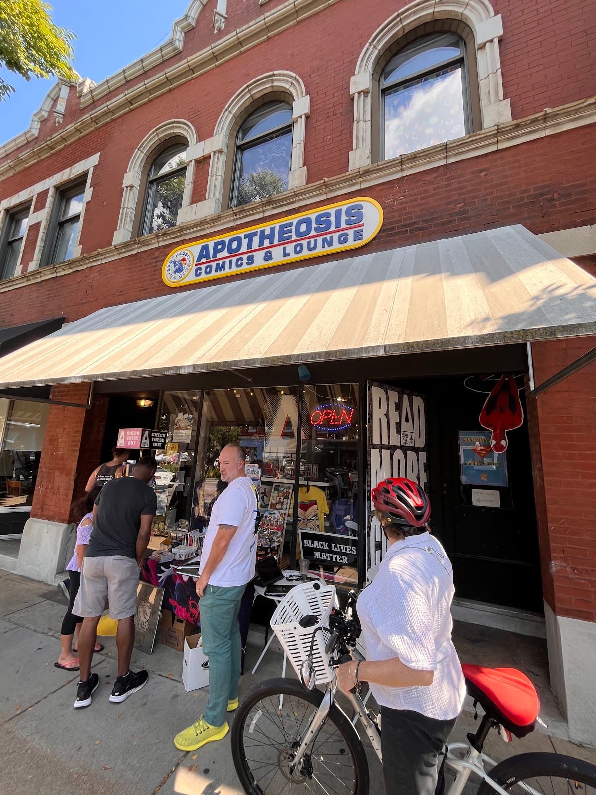 Apotheosis Comics & Lounge in St. Louis, Missouri