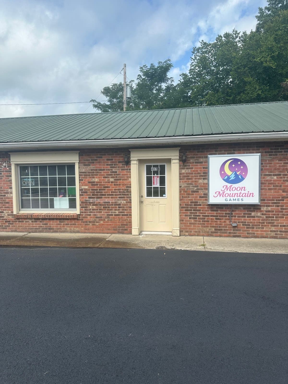 Moon Mountain Games in Bowling Green, Kentucky