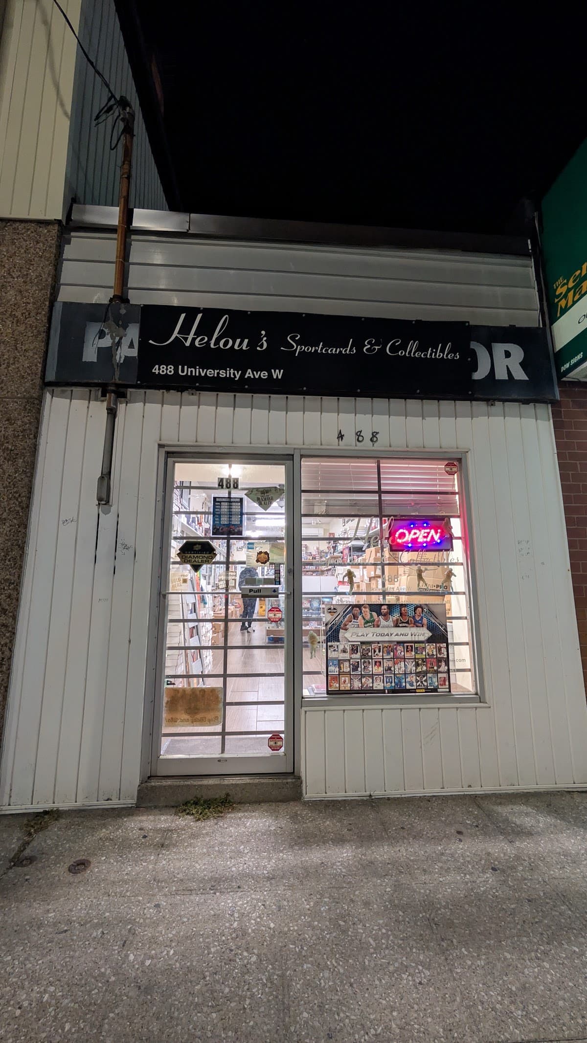 Helou's Sports Cards and Collectibles in Detroit, Michigan