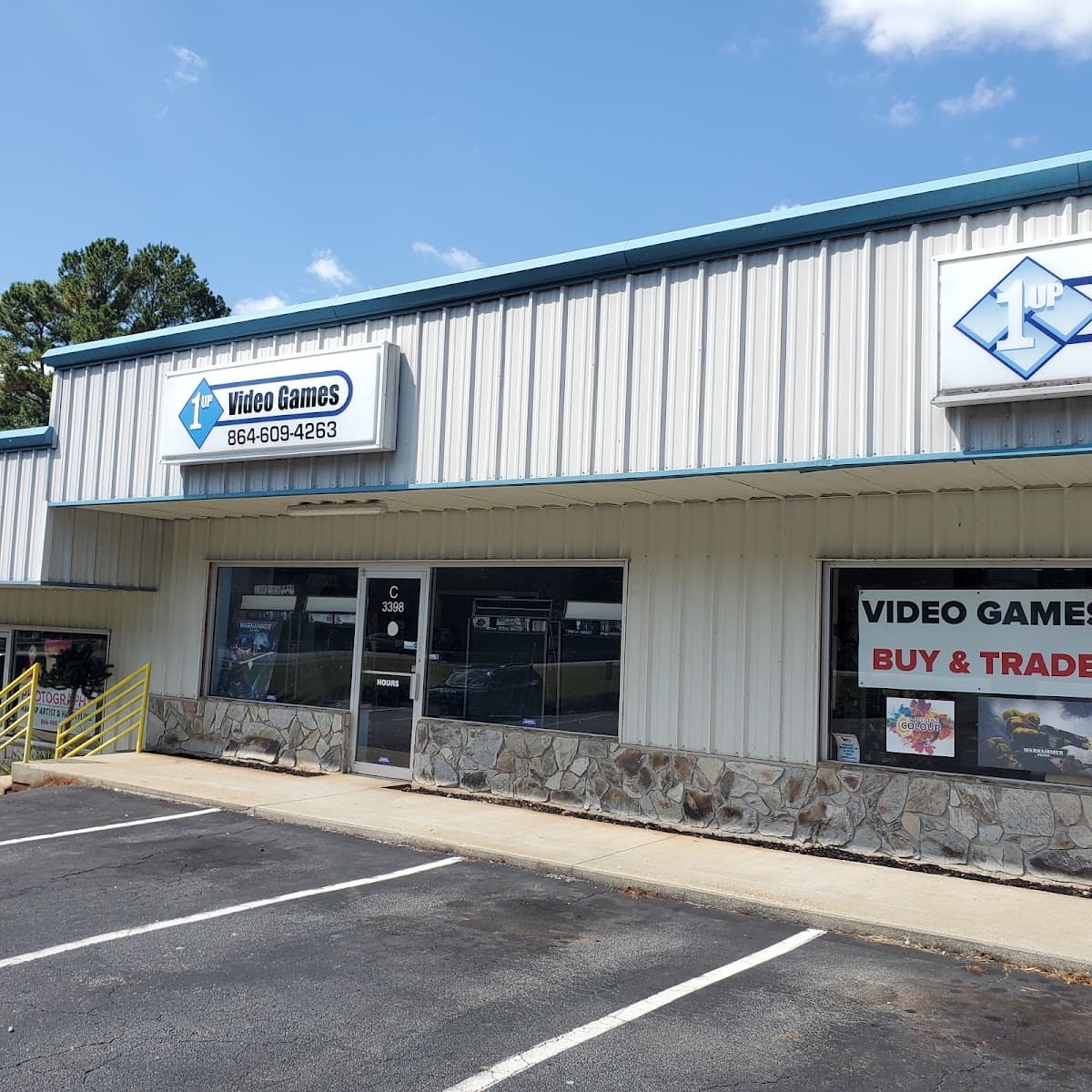 1Up Video Games in Greenville, South Carolina